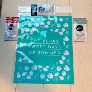 Chalk couture stencil with paints. 9 pouches included.